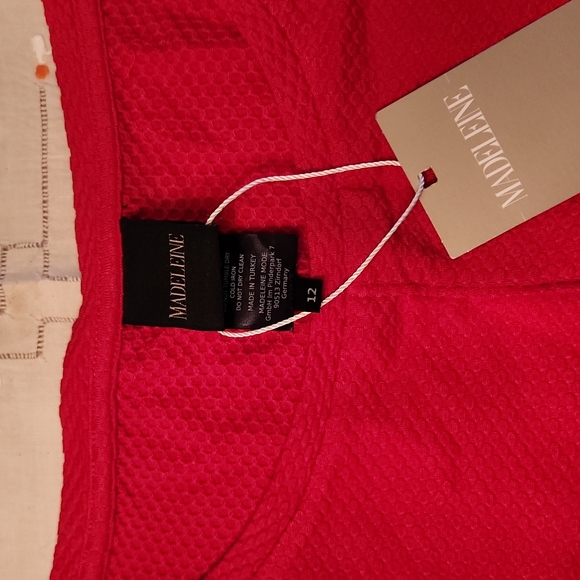 MADELEINE - RED TOP - WOMEN'S Size 12 NWT - Picture 5 of 7
